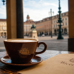 Week end a turin : tasse de bicerin sur table à Turin